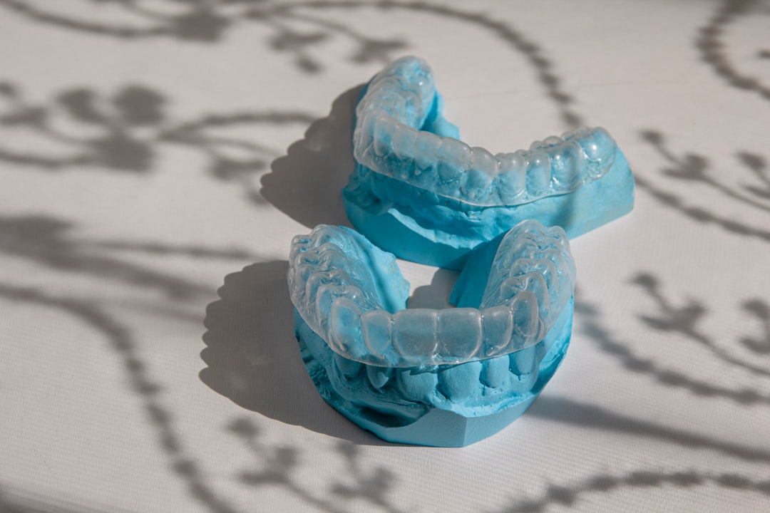 Mail-Order Aligners vs Dentist-Supervised Treatment: What Goes Wrong Without Scans